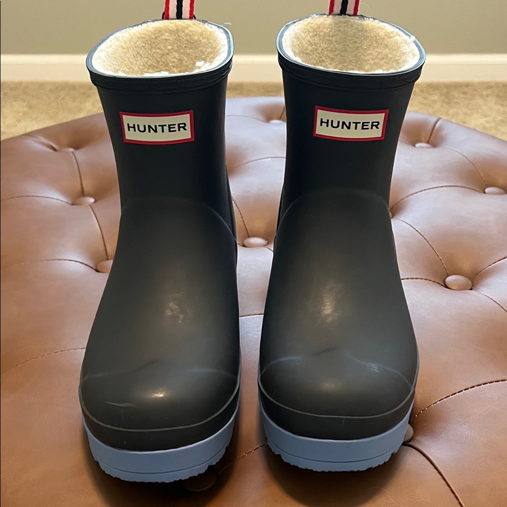 Women’s NWT Hunter booties size 9